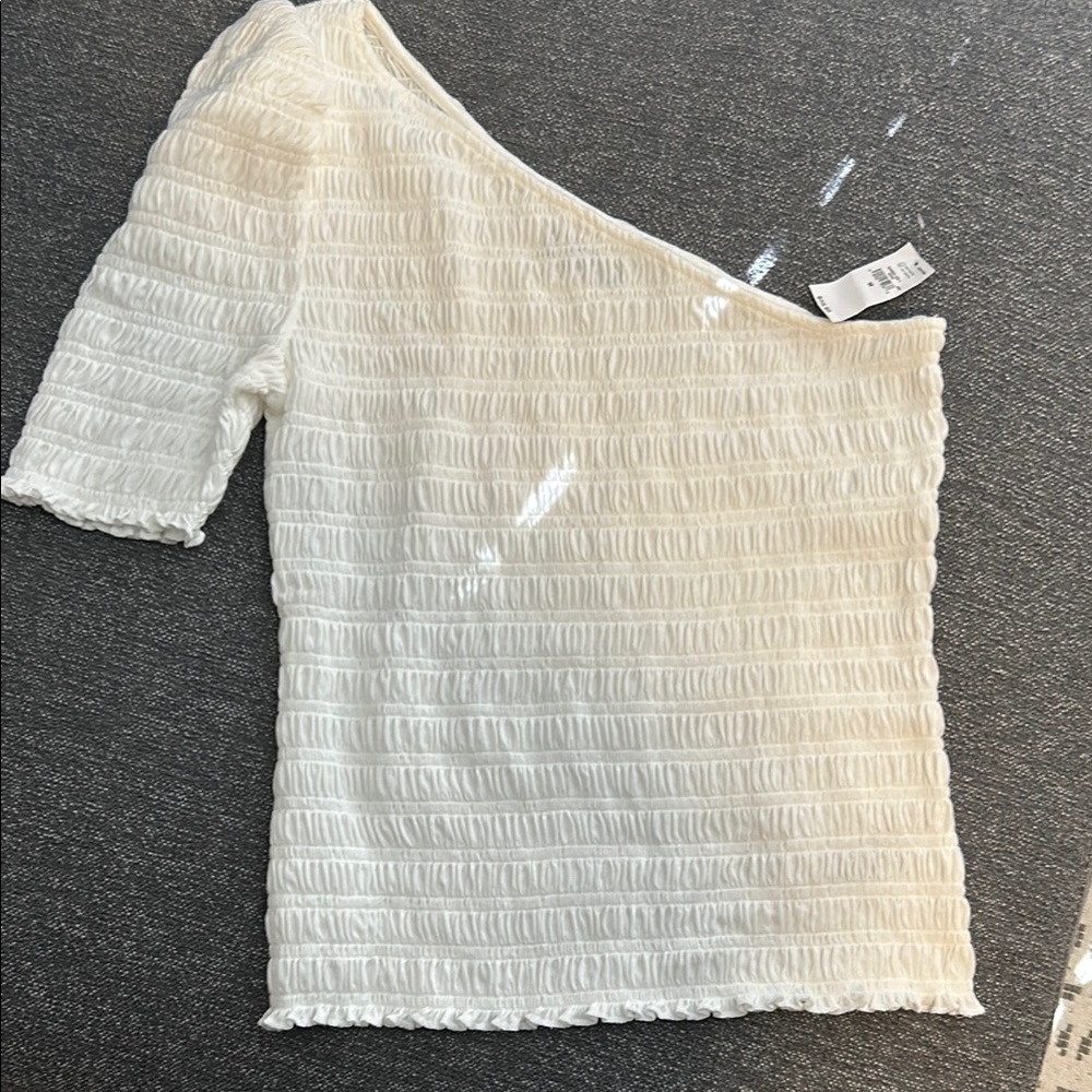 Women’s White Off-Shoulder Top